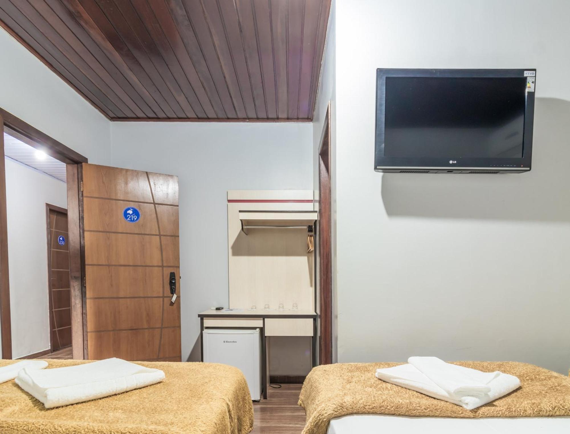 פוז דו איגואסו Foz Budget Hotel מראה חיצוני תמונה