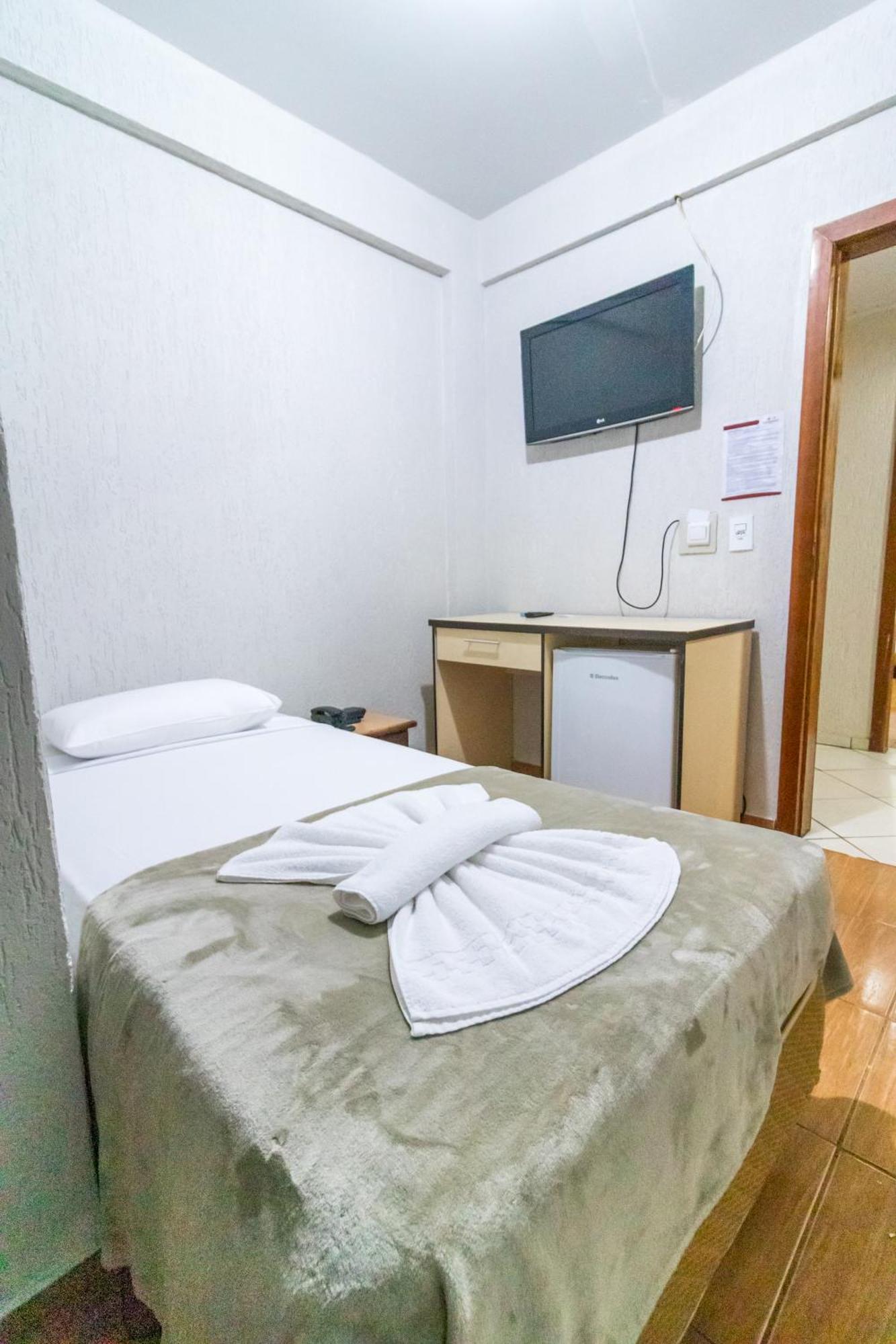 פוז דו איגואסו Foz Budget Hotel מראה חיצוני תמונה