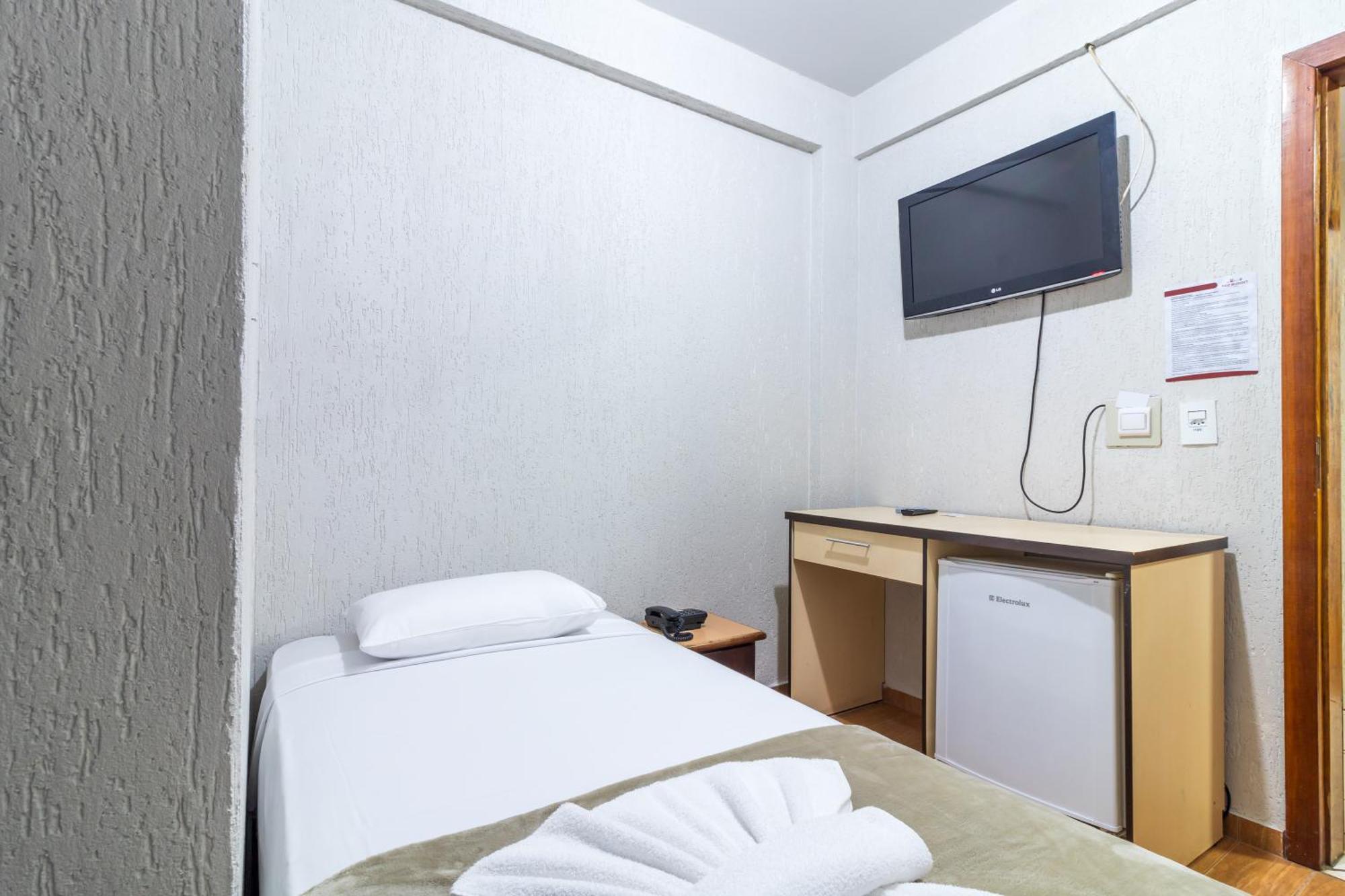 פוז דו איגואסו Foz Budget Hotel מראה חיצוני תמונה